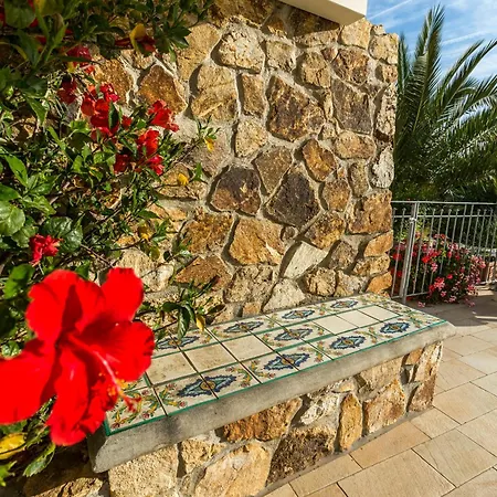 Borgo Dell'uccellaia - Ambra Marciana Marina (Isola d'Elba)